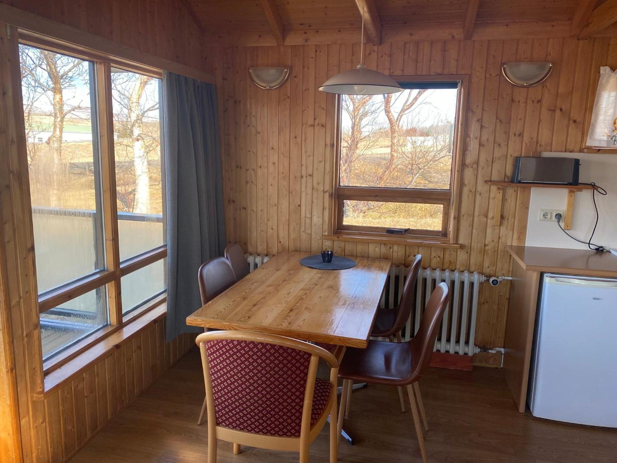 Bakkafloet Guesthouse Вармахлид Экстерьер фото